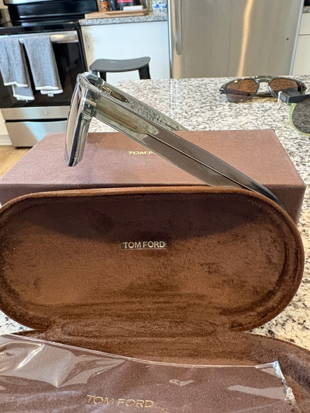 Tom Ford Sunglasses - Picture 2 of 7